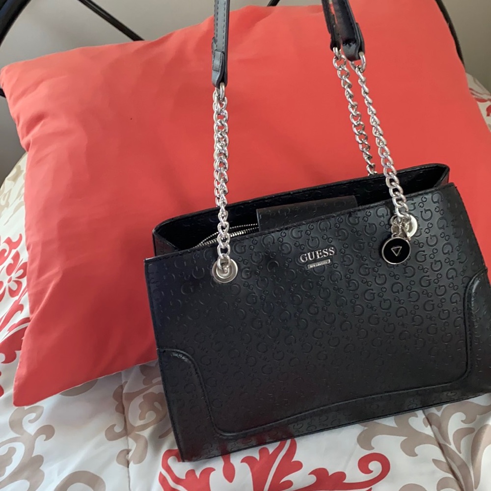 Very elegant Guess bag